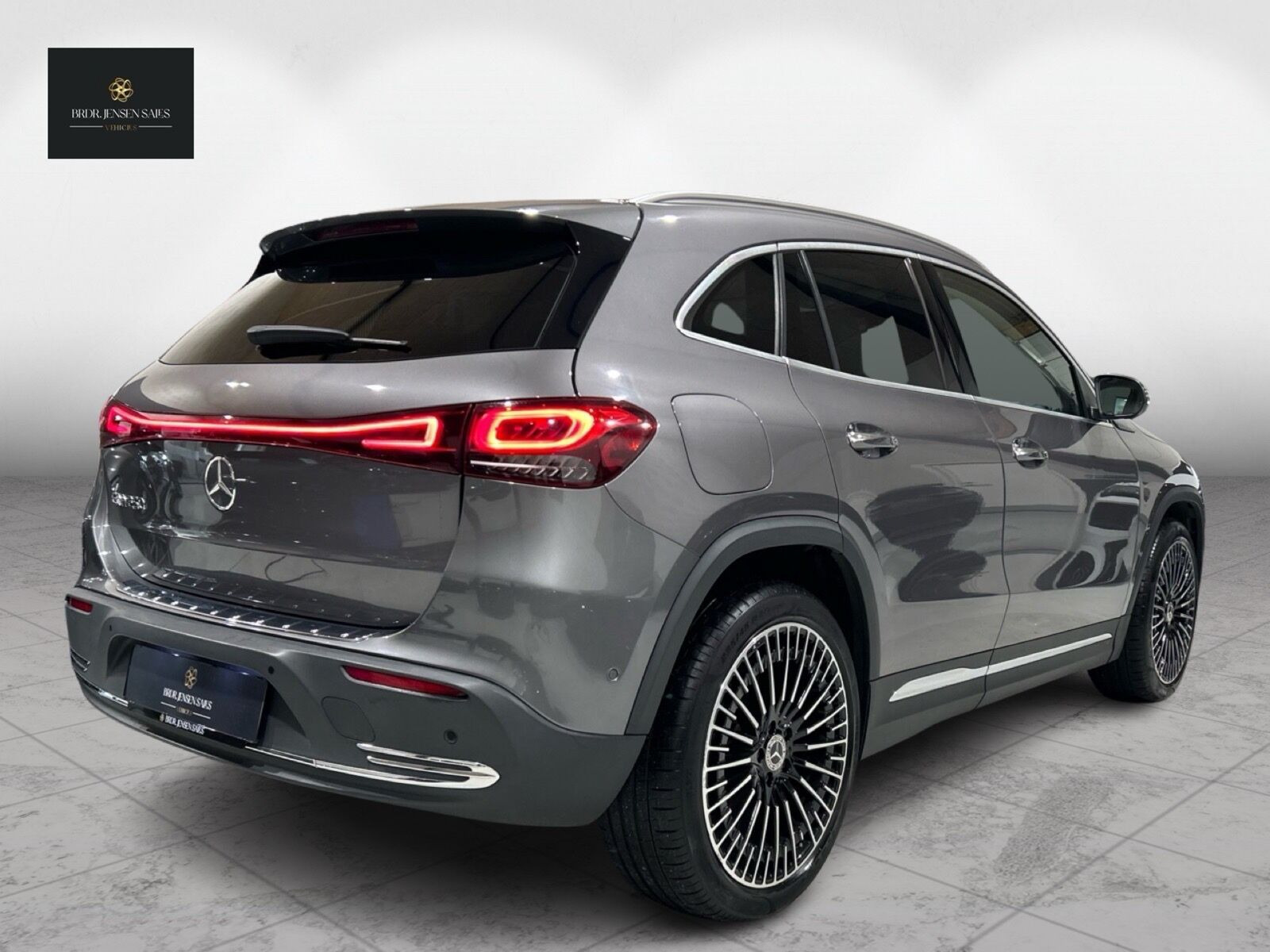 Grå Mercedes EQA250 fra 2022
