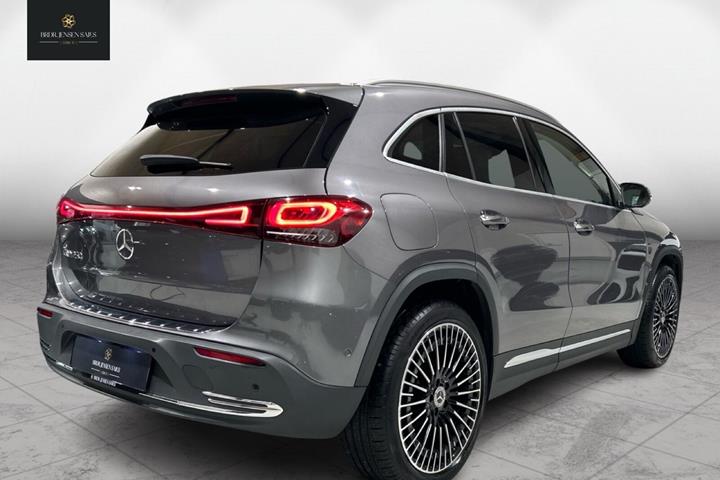 Grå Mercedes EQA250 fra 2022