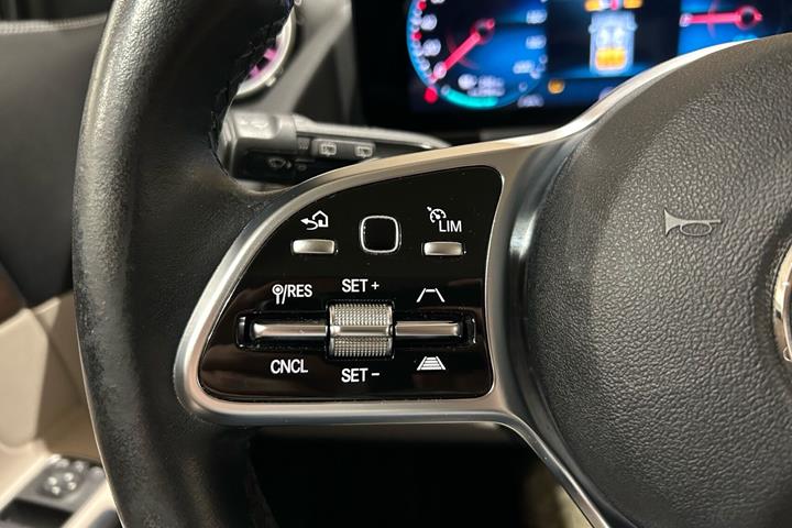 Grå Mercedes EQA250 fra 2022