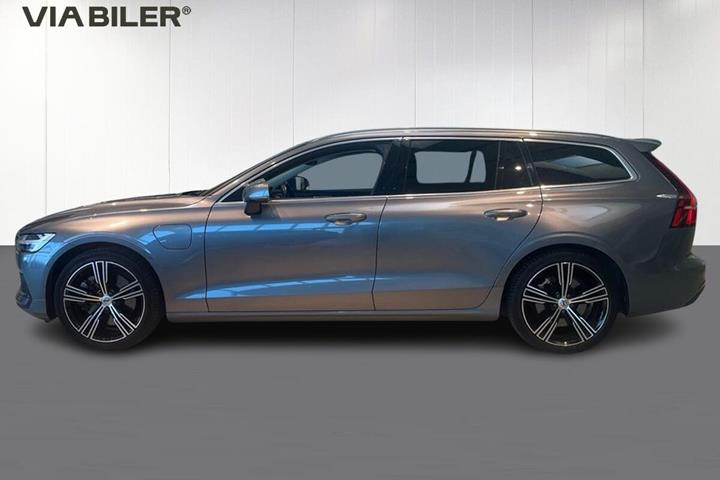 Grå Volvo V60 fra 2021