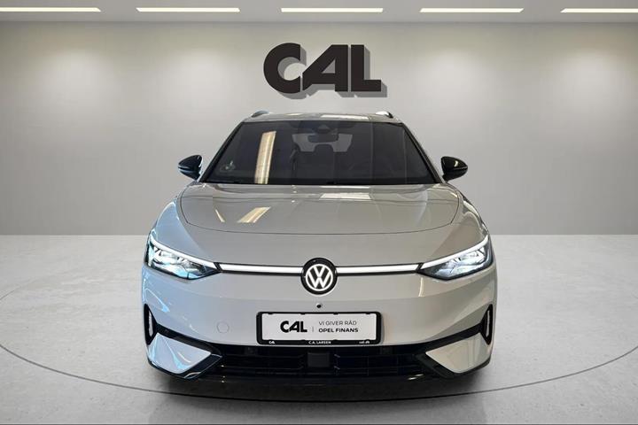 Hvid VW ID.7 fra 2025