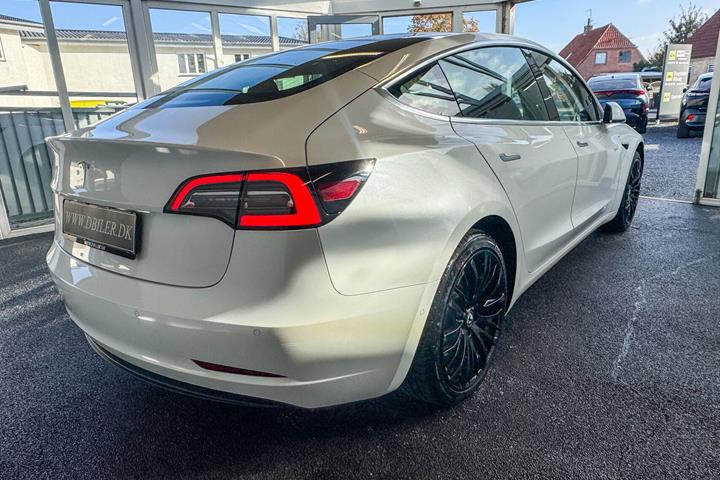undefined Tesla Model 3 fra 2020