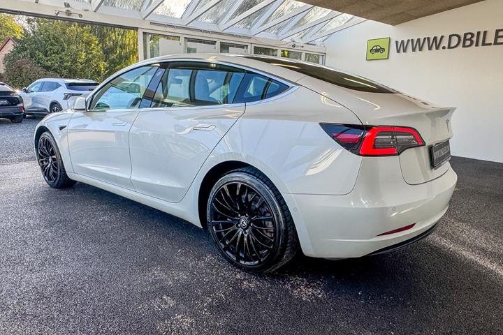 undefined Tesla Model 3 fra 2020