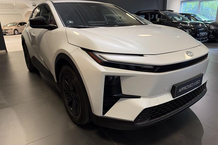 Hvid Toyota C-HR+ fra 2026