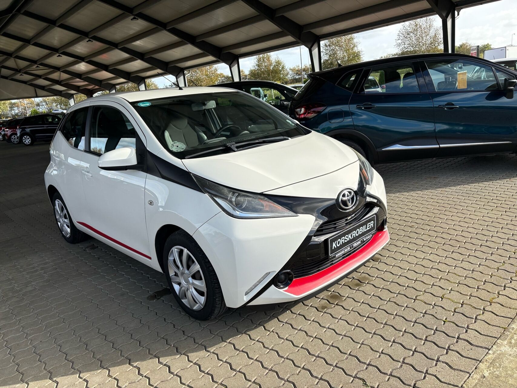 Toyota Aygo 1,0 VVT-I X-Play + X-Touch 69HK 5d
