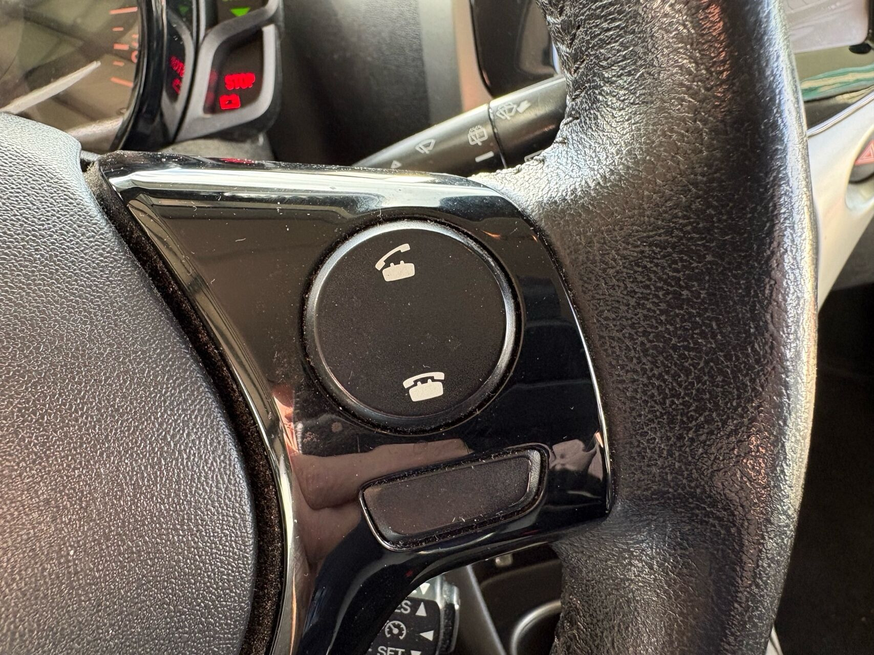 Hvid Toyota Aygo fra 2015
