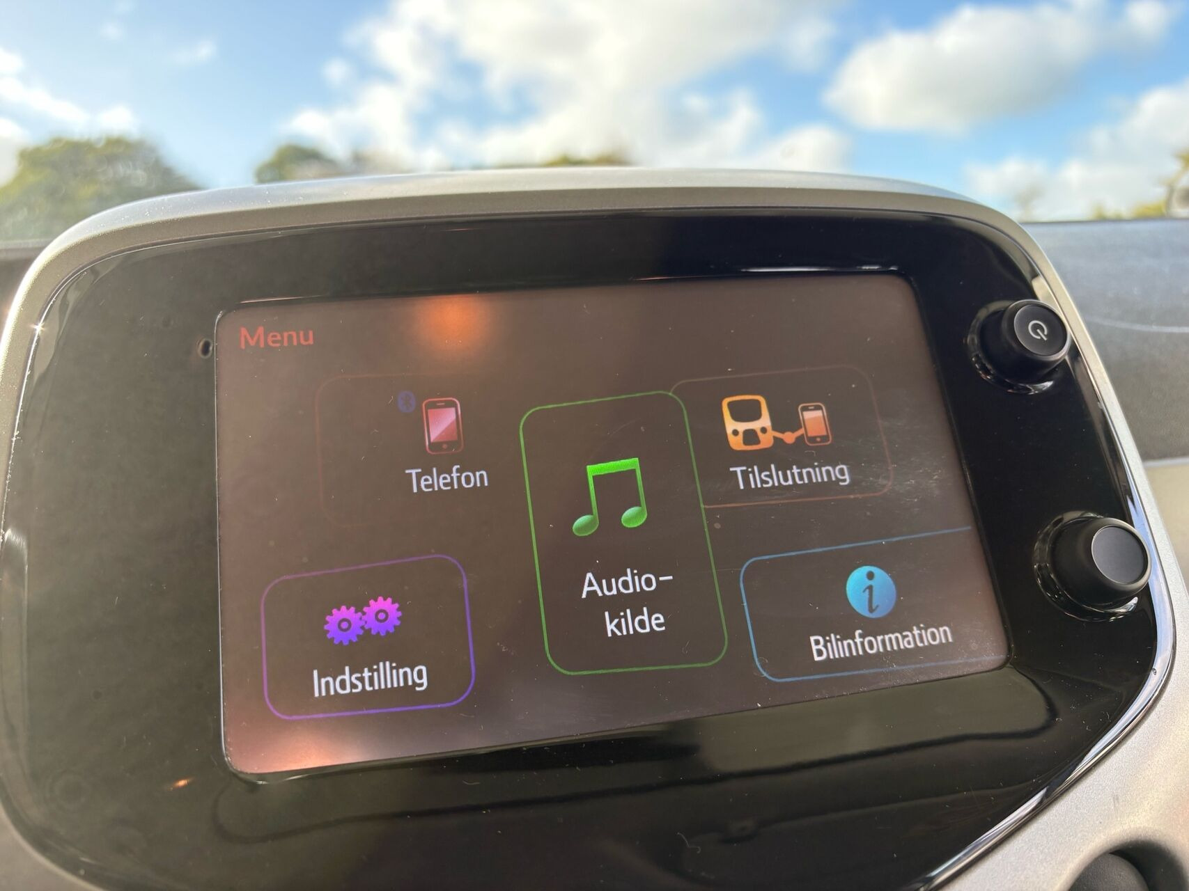 Hvid Toyota Aygo fra 2015