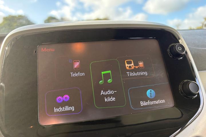 Hvid Toyota Aygo fra 2015