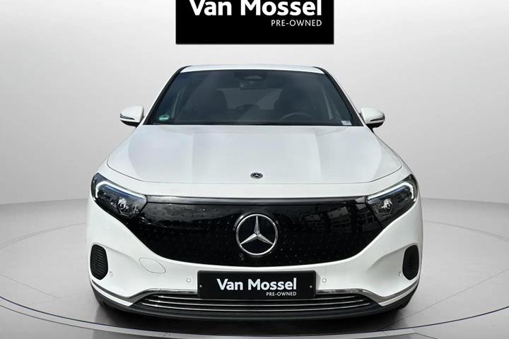 Hvid Mercedes EQA250+ fra 2025