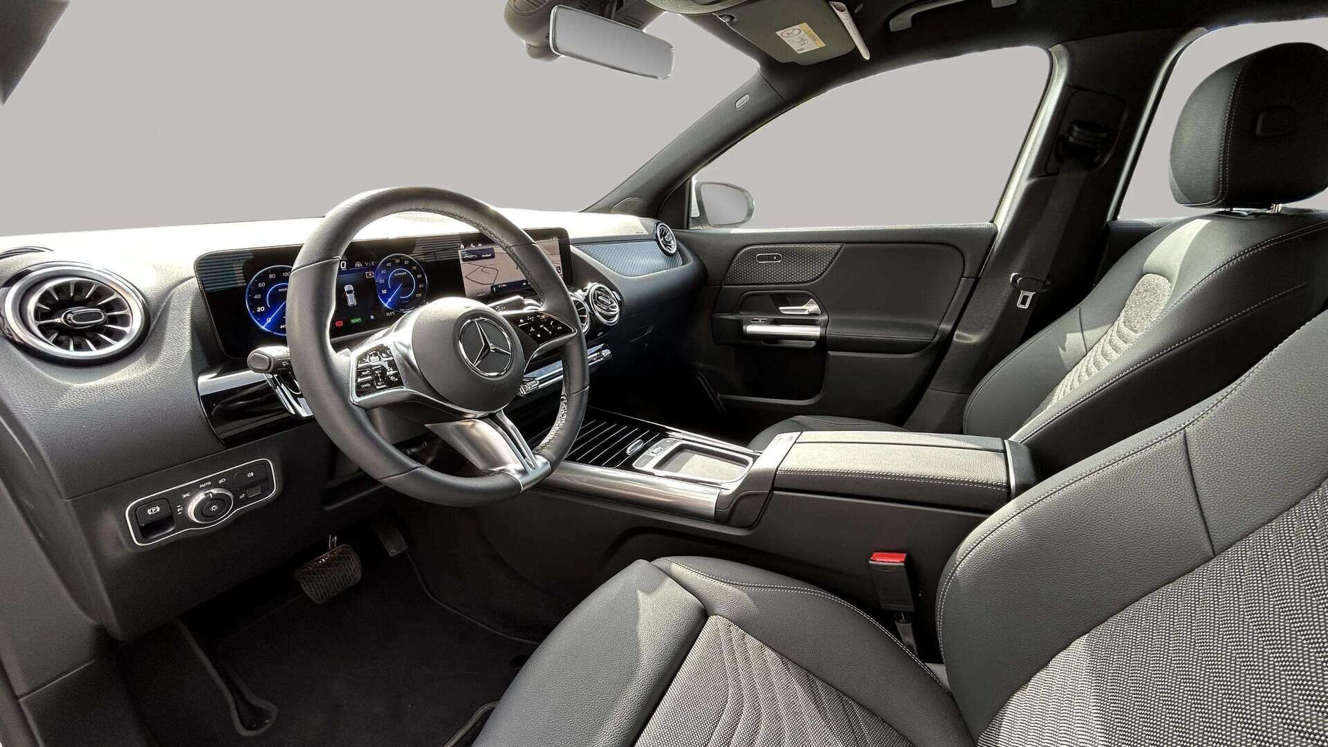 Hvid Mercedes EQA250+ fra 2025