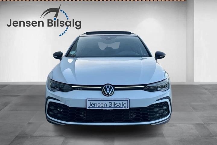 Hvid VW Golf VIII fra 2021