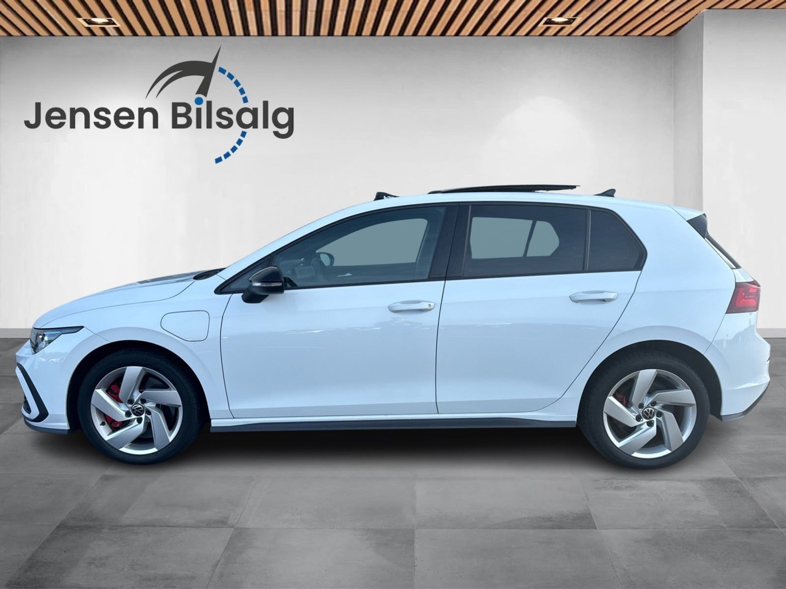 Hvid VW Golf VIII fra 2021