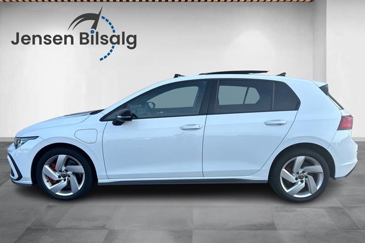 Hvid VW Golf VIII fra 2021