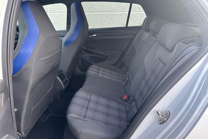 Hvid VW Golf VIII fra 2021