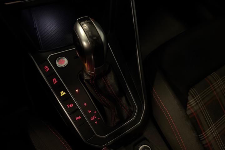 Blå VW Polo fra 2019