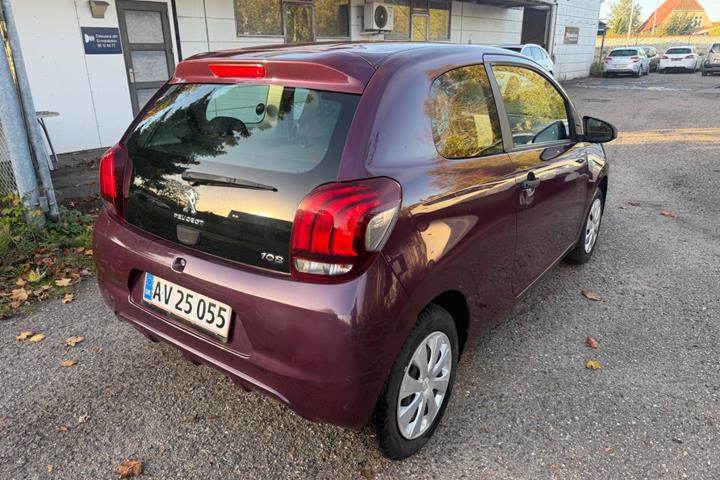 Grøn Peugeot 108 fra 2015