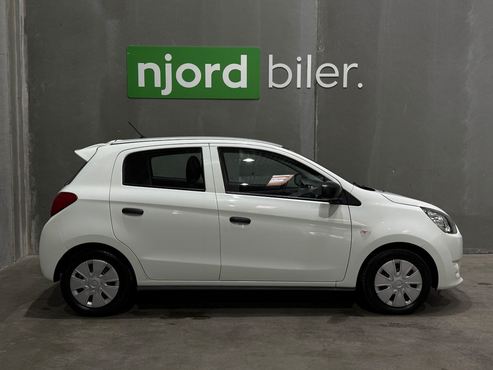undefined Mitsubishi Space Star fra 2015
