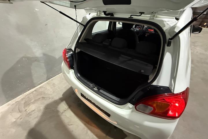 undefined Mitsubishi Space Star fra 2015