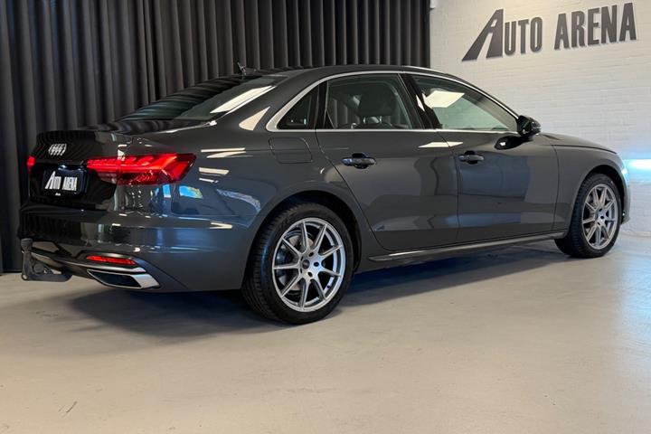 Grå Audi A4 fra 2020