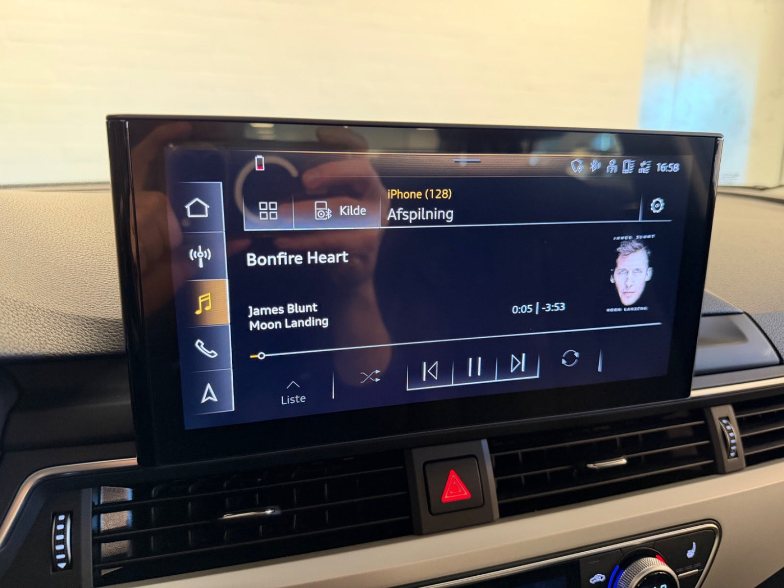 Grå Audi A4 fra 2020