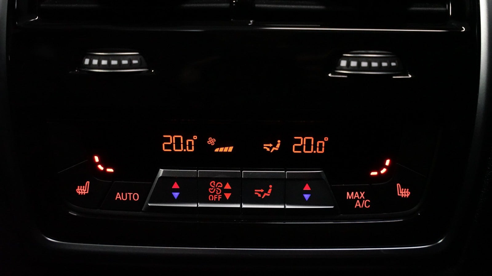 Grå BMW X5 fra 2023