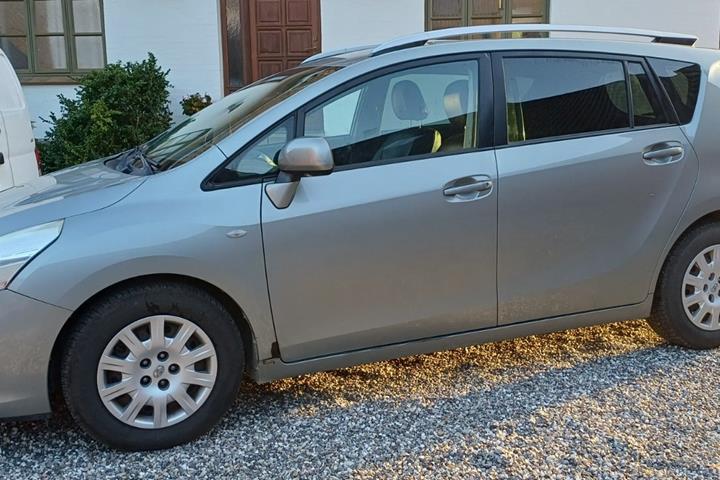 undefined Toyota Sportsvan fra 2013