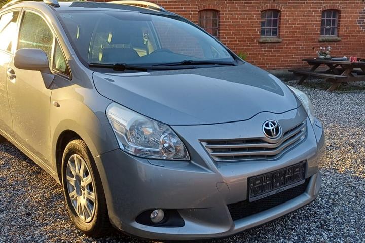 undefined Toyota Sportsvan fra 2013