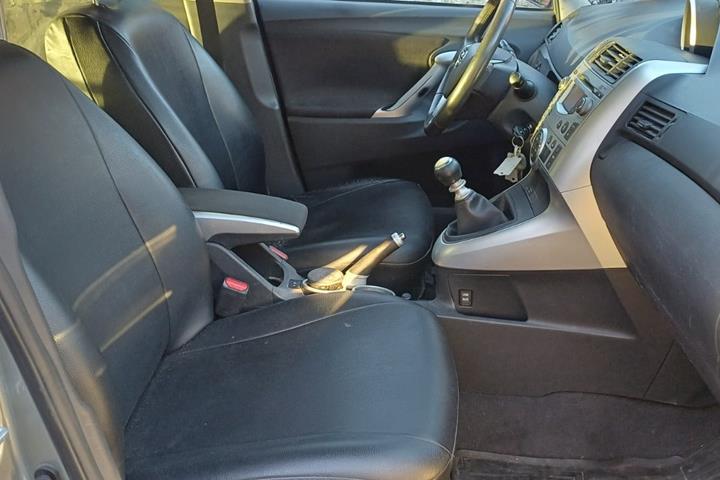 undefined Toyota Sportsvan fra 2013
