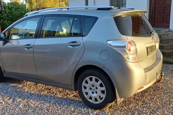 undefined Toyota Sportsvan fra 2013