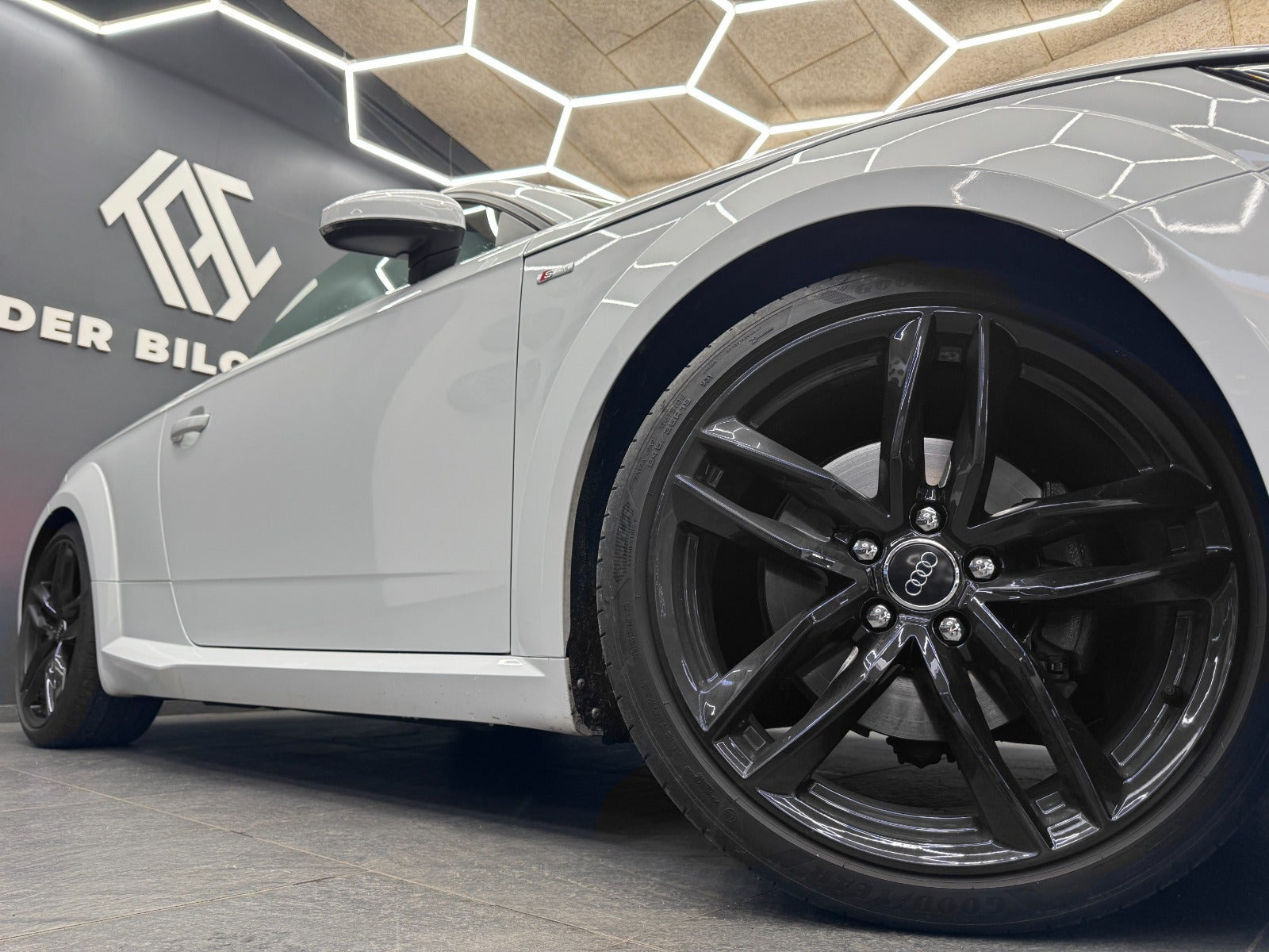 Hvid Audi TT fra 2016