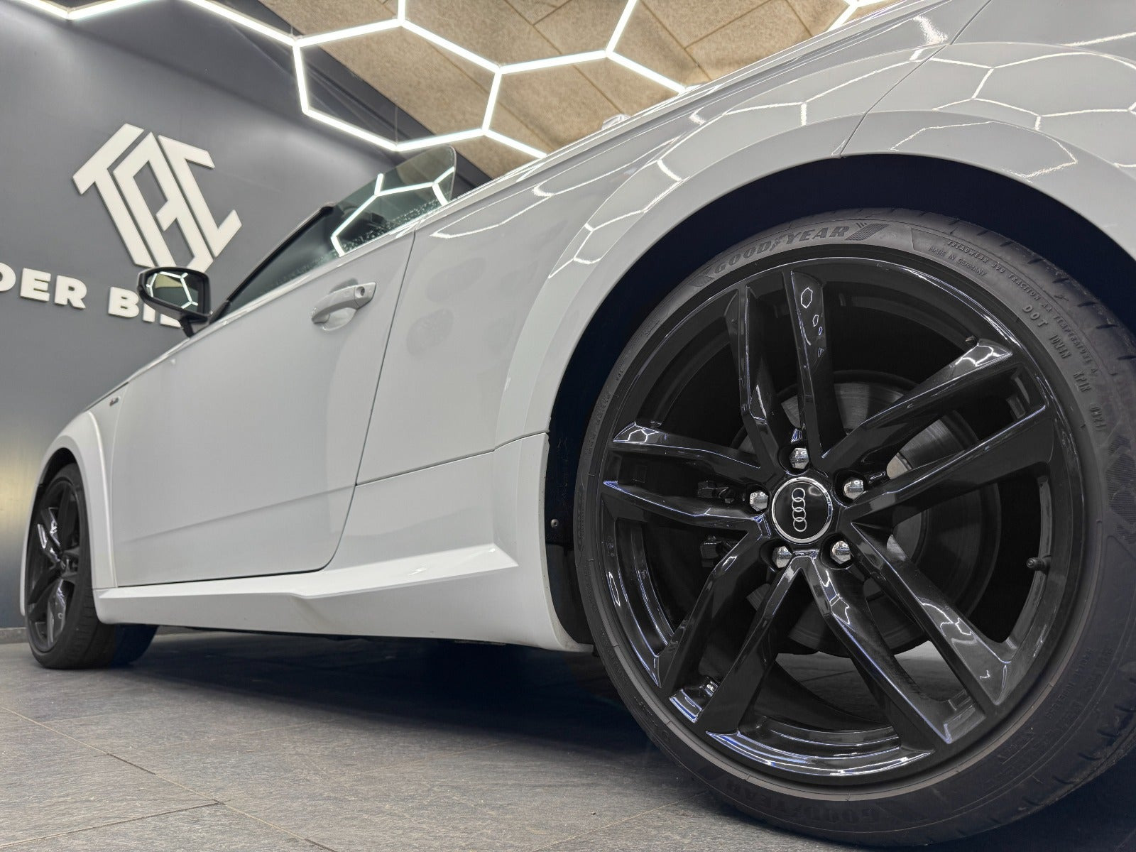 Hvid Audi TT fra 2016