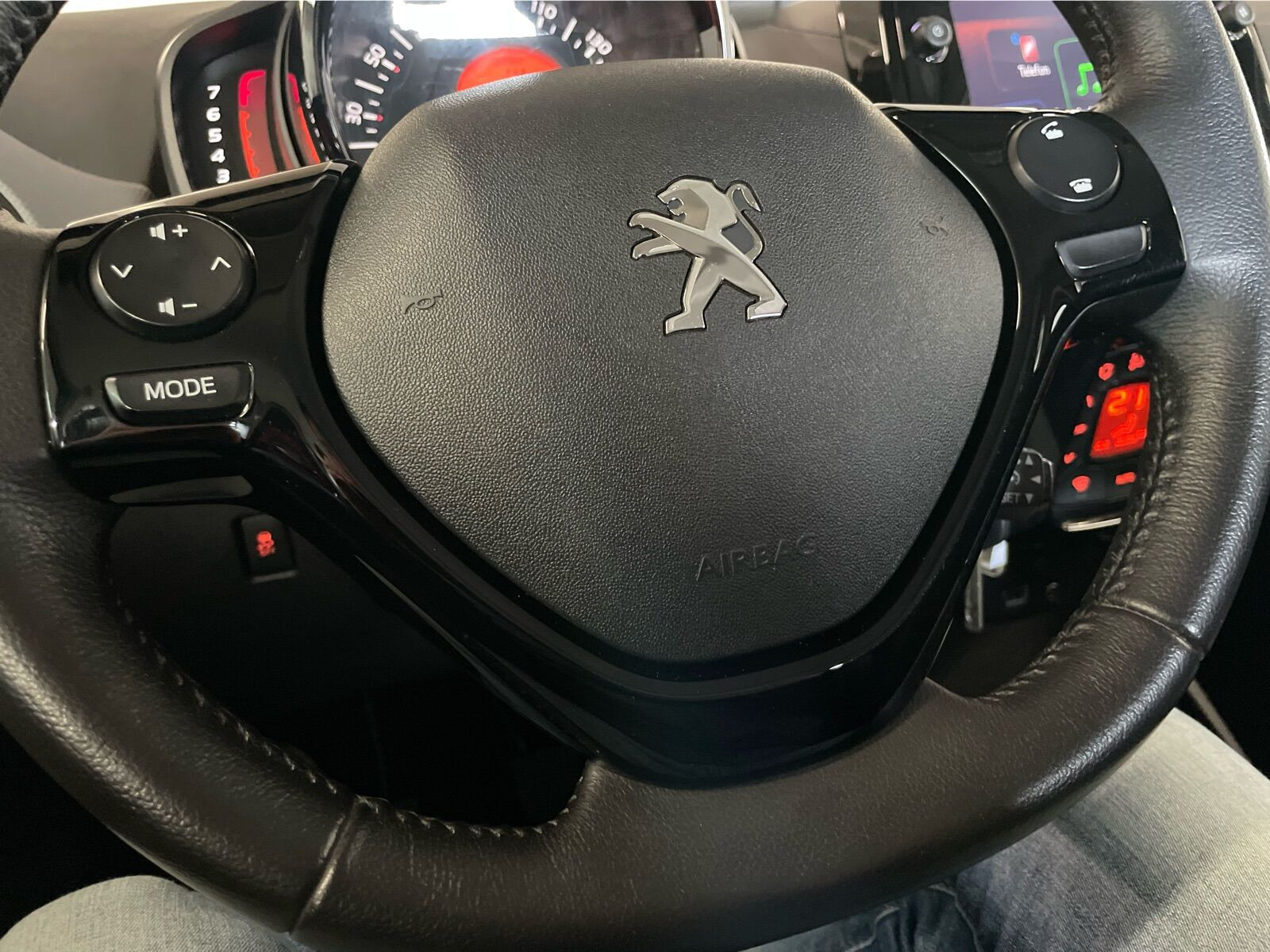 Rød Peugeot 108 fra 2019