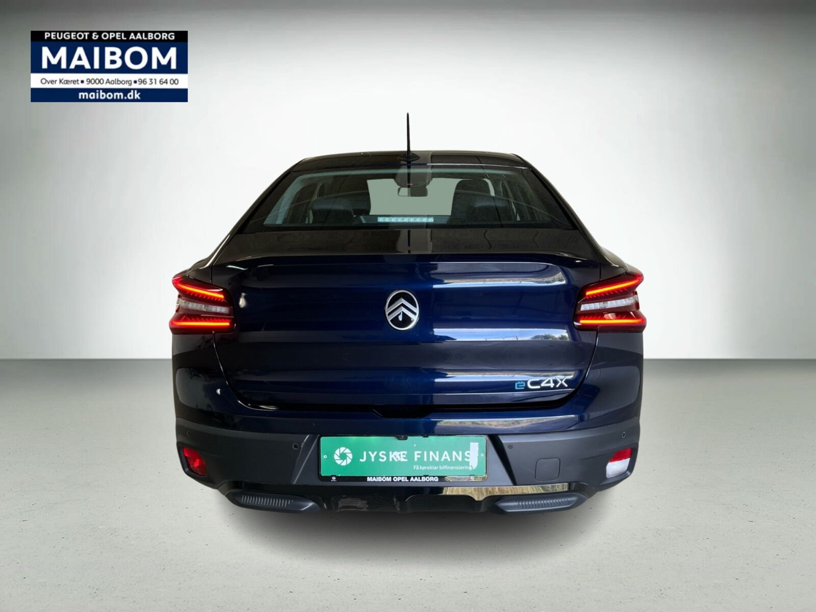 Blå Citroën ë-C4 X fra 2025