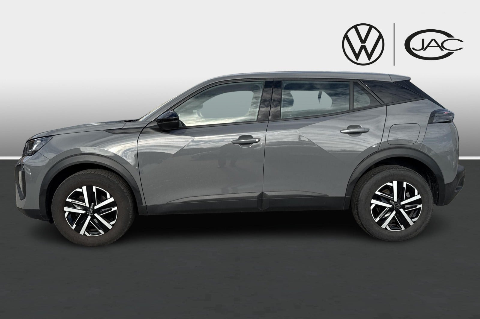 Grå Peugeot 2008 fra 2024
