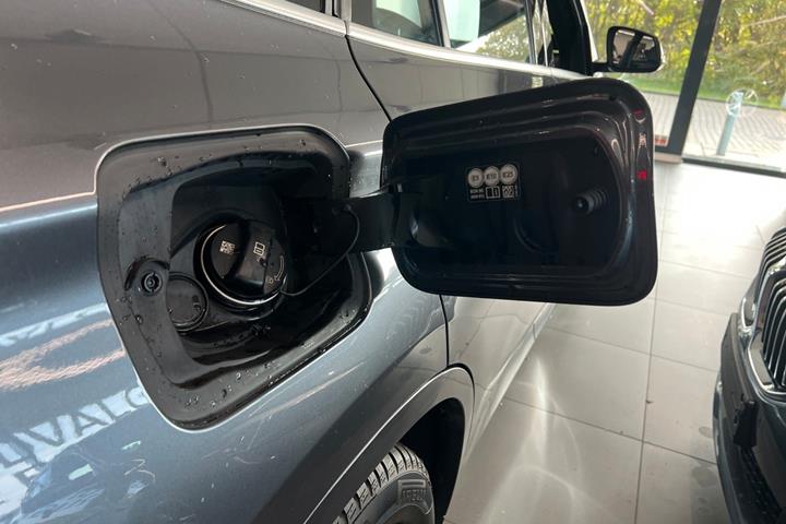 Grå BMW X1 fra 2021