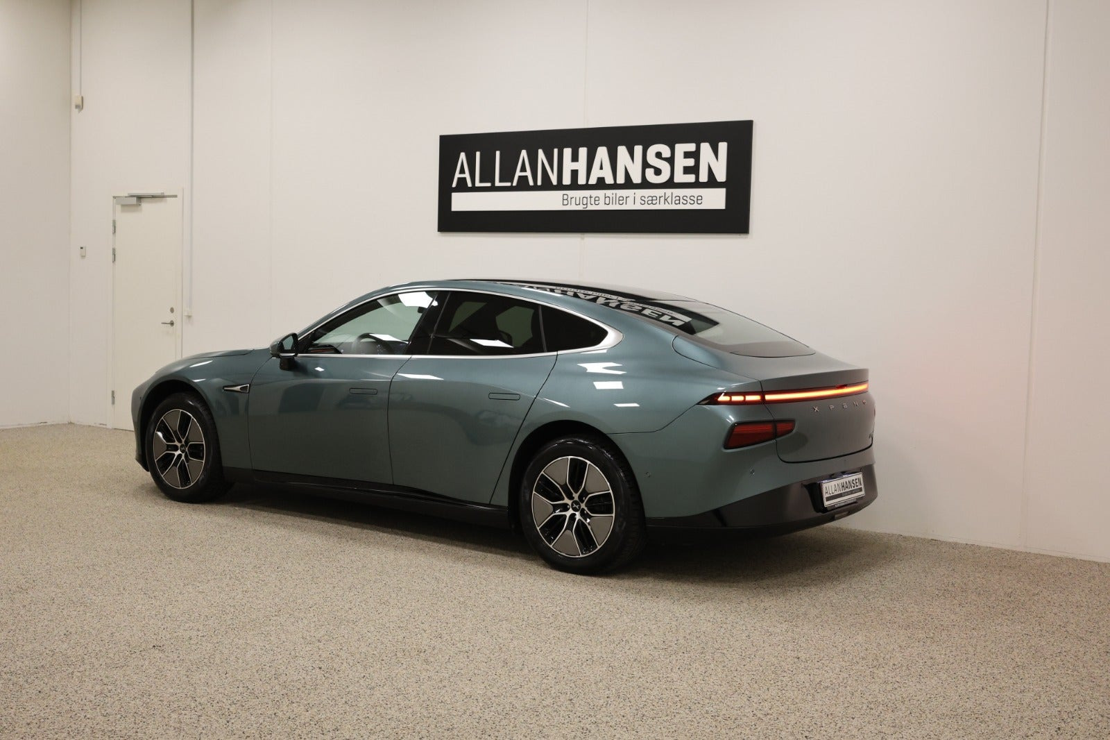 Grøn Xpeng P7 fra 2023