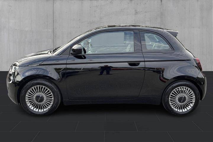 Sort Fiat 500e fra 2024