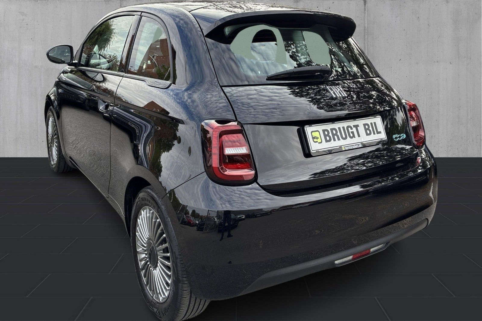 Sort Fiat 500e fra 2024