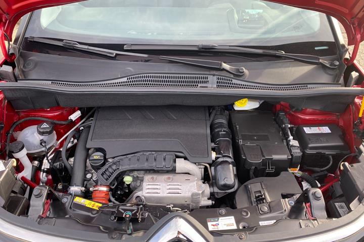 Rød Citroën C3 Aircross fra 2024