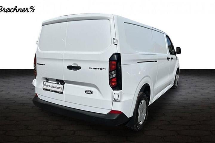 Hvid Ford Transit Custom 320 L2 fra 2026