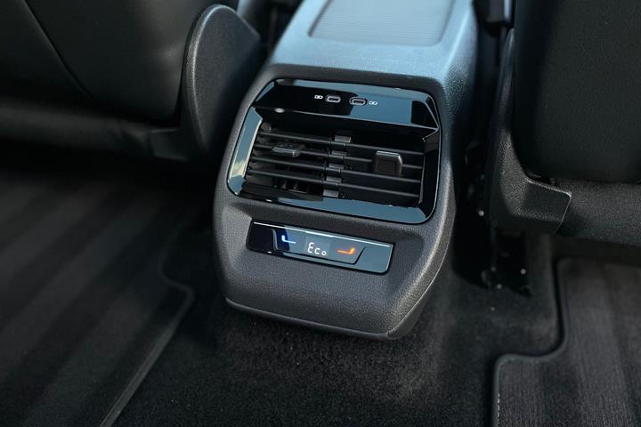 Grå VW ID.4 fra 2025