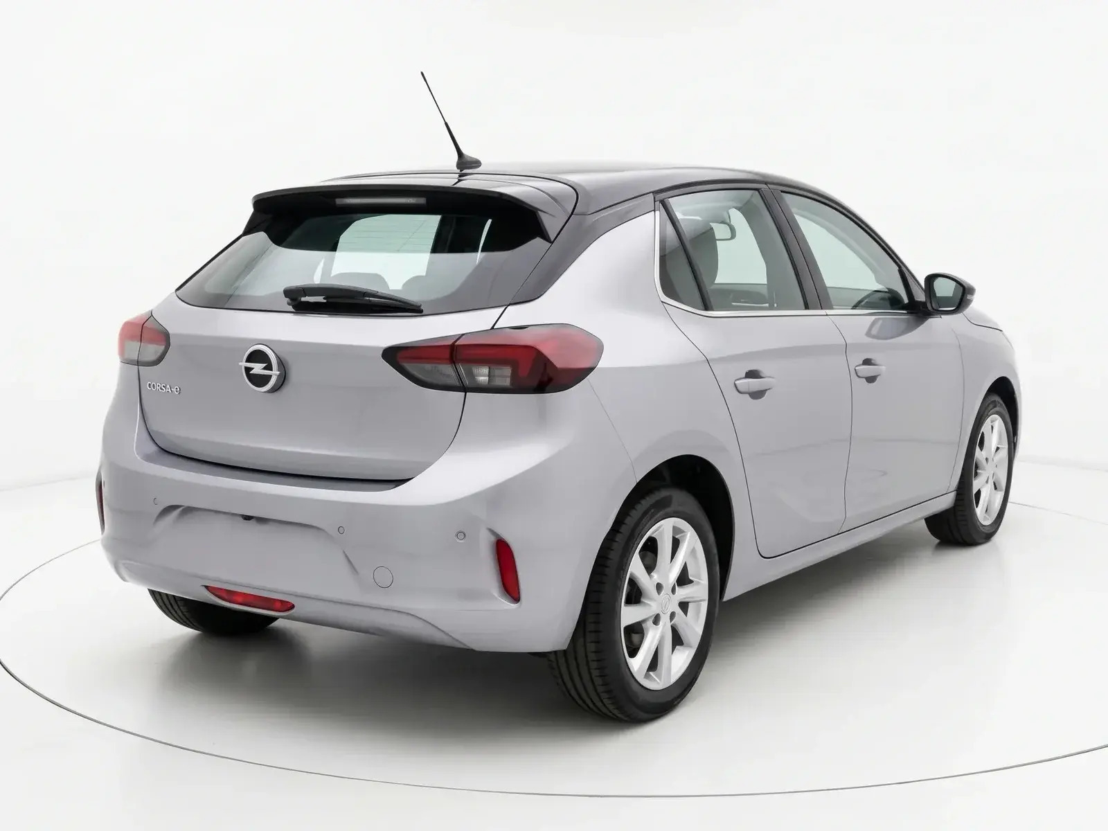 Grå Opel Corsa fra 2022