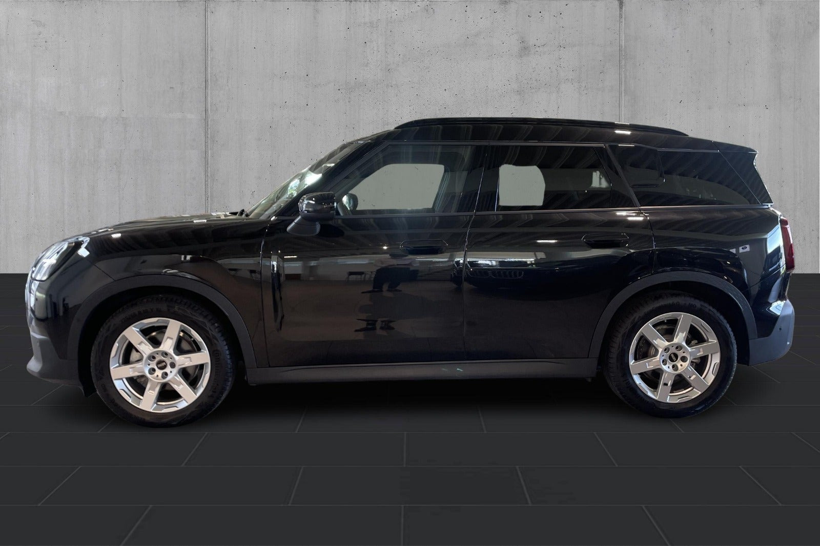 Sort Mini Countryman E fra 2025