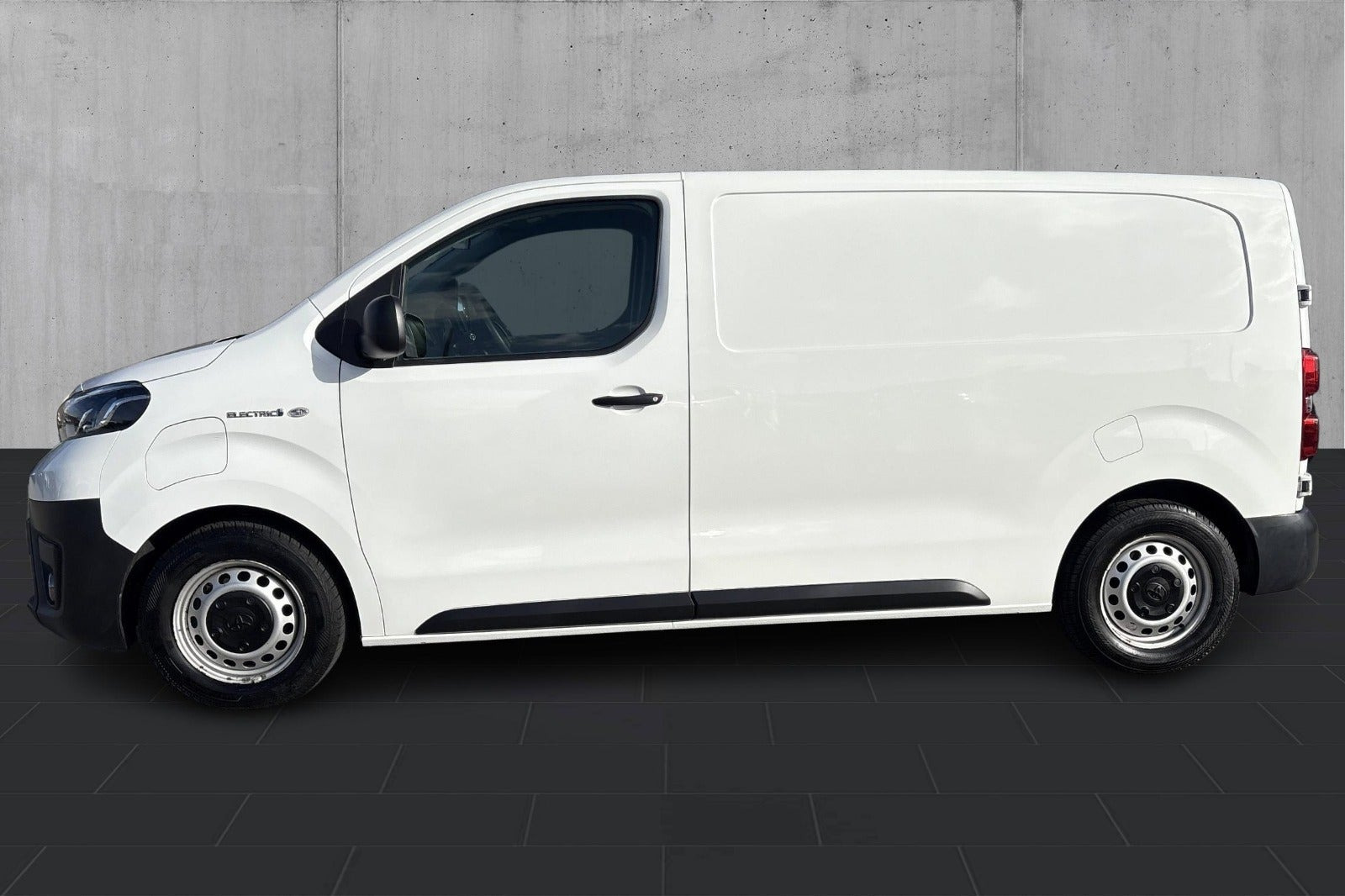 Hvid Toyota ProAce fra 2022