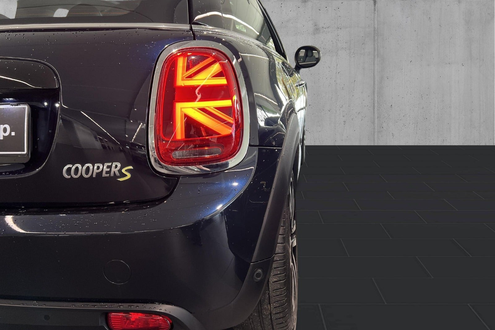 Sort Mini Cooper SE fra 2022