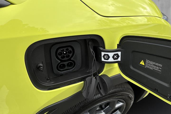 Grøn BYD Dolphin Surf fra 2026