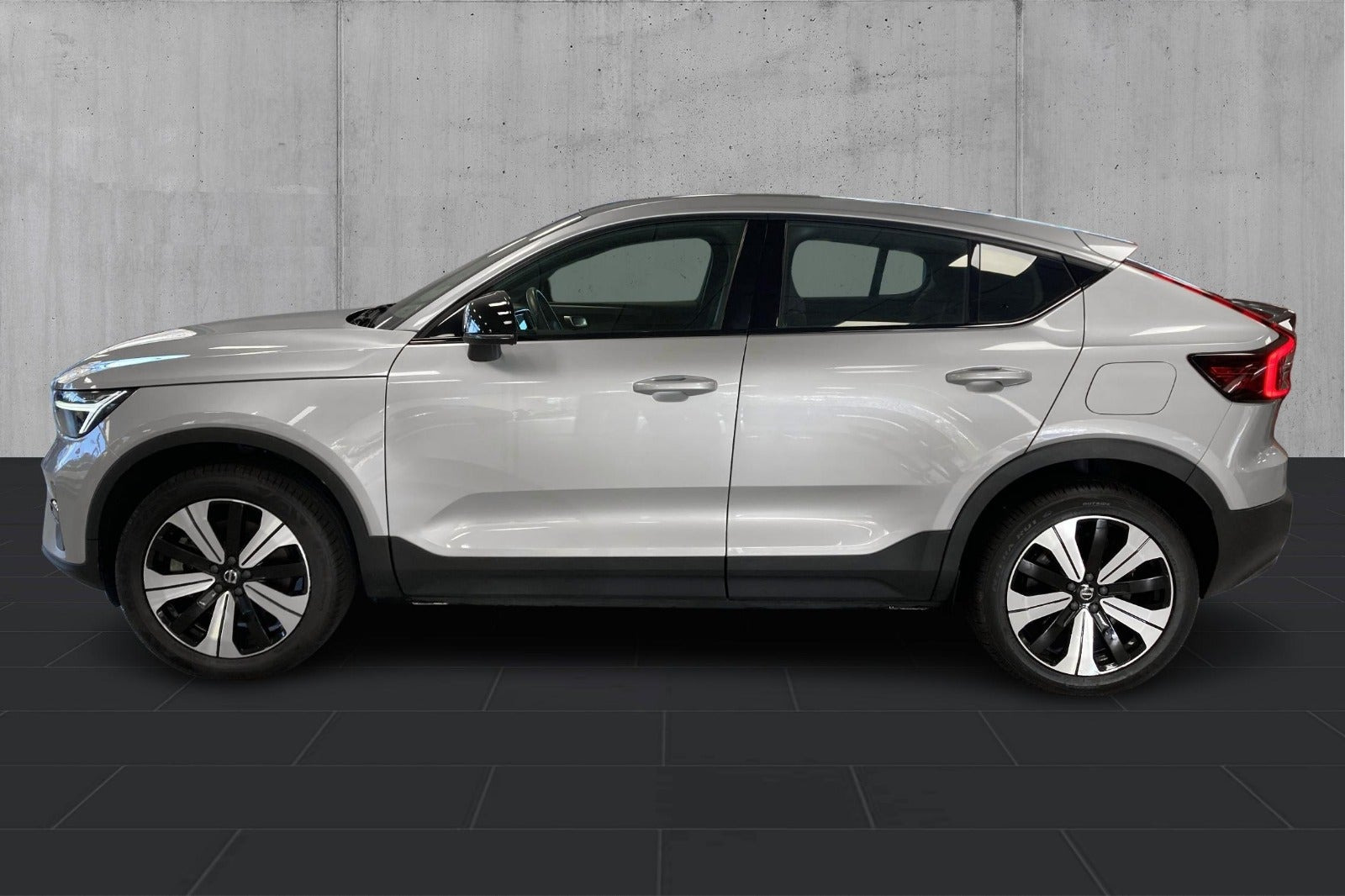 Sølv Volvo C40 fra 2023