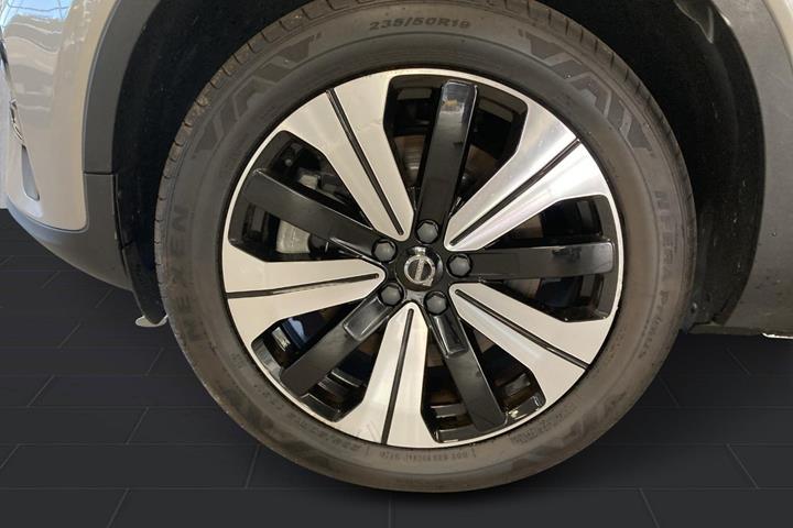 Sølv Volvo C40 fra 2023