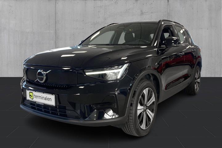 Sort Volvo XC40 fra 2023 set udefra