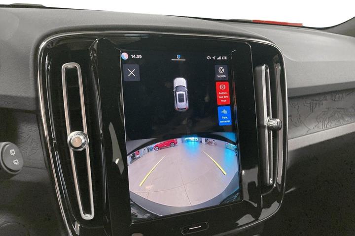 Sort Volvo XC40 fra 2023